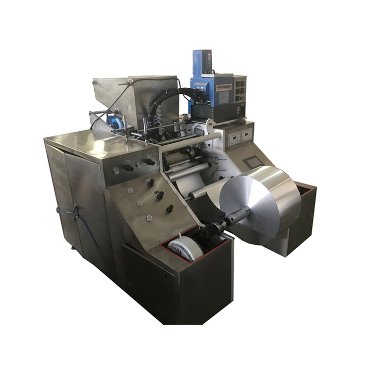 Automatic aluminium foil rewinder with automatic sticker function