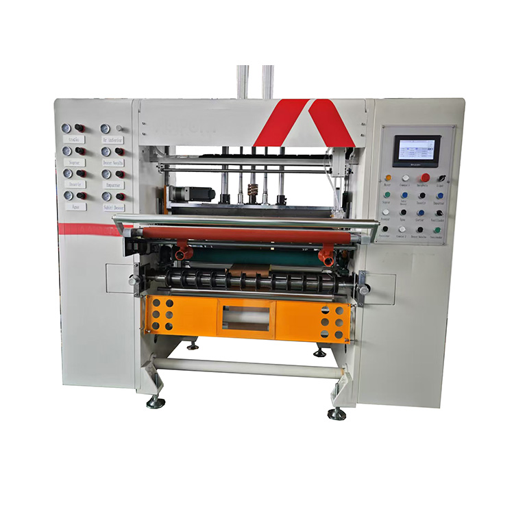 Coreless kraft paper cutting rewinding machine