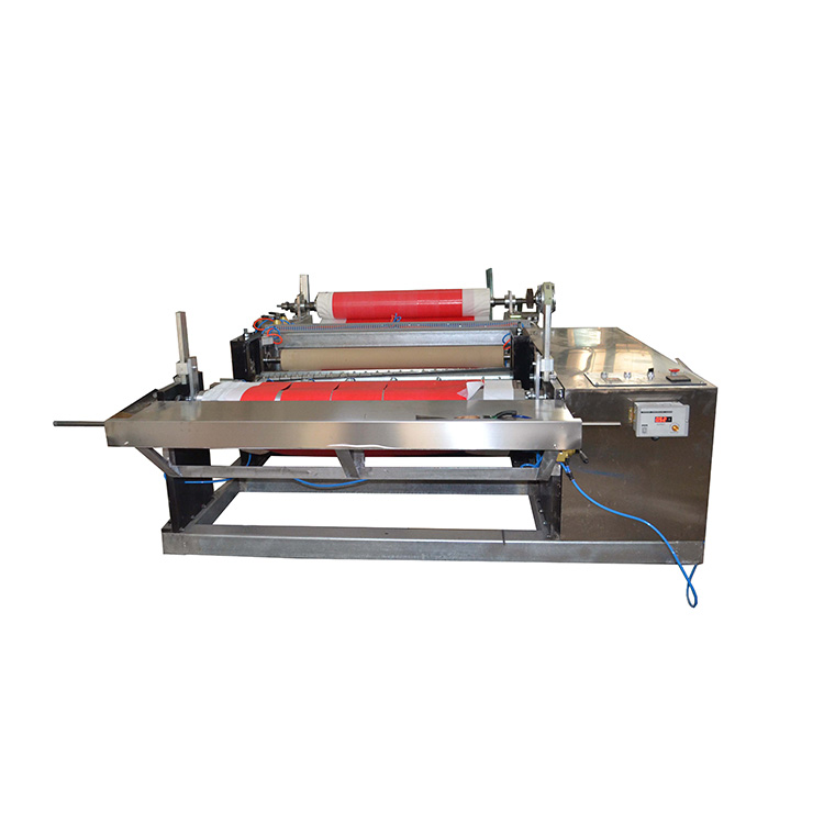 Coreless nonwoven slitting rewinding machine